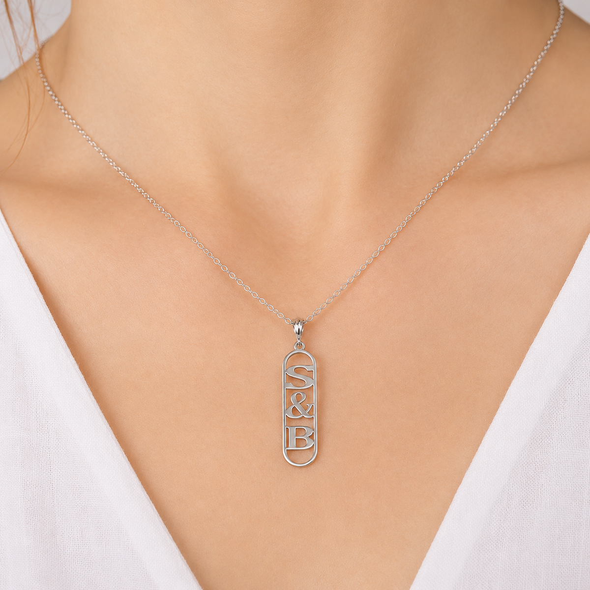 Personalisierte Initialen-Halskette im Oval-Design aus 925er Silber